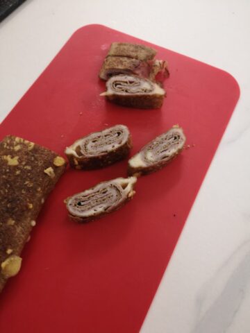 Fin préparation Roulés galette jambon emmental Fin préparation Roulés galette jambon emmental